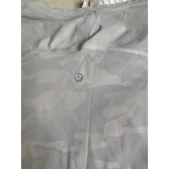 Lululemon Top Bundle Womens 18 - Picture 9 of 9